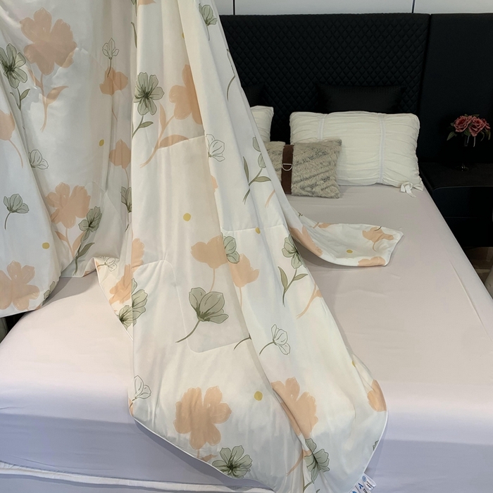 91家纺网 家纺一手货源 找家纺 奈萝家纺 2024新款A类凉感丝小凉皮夏被可机洗夏被新品空调被月见