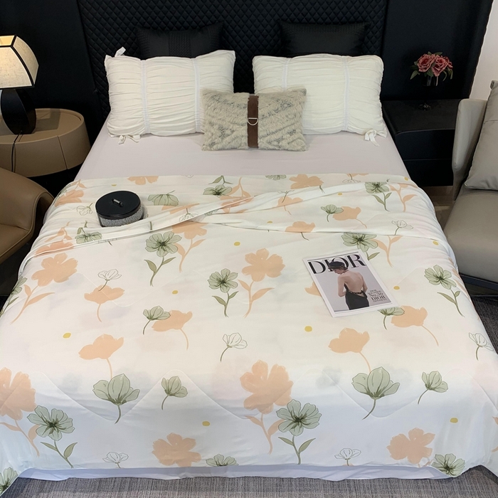 91家纺网 家纺一手货源 找家纺 奈萝家纺 2024新款A类凉感丝小凉皮夏被可机洗夏被新品空调被月见