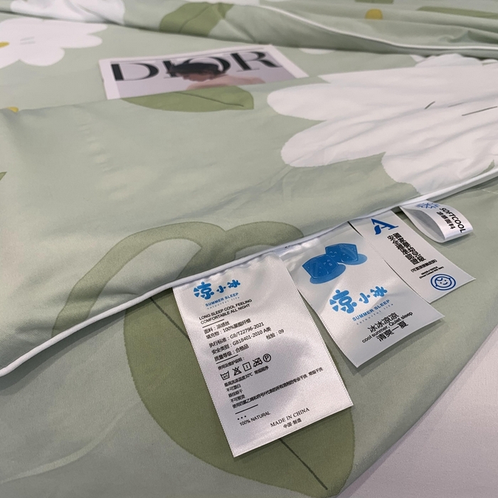 91家纺网 家纺一手货源 找家纺 奈萝家纺 2024新款A类凉感丝小凉皮夏被可机洗夏被新品空调被小苍梨