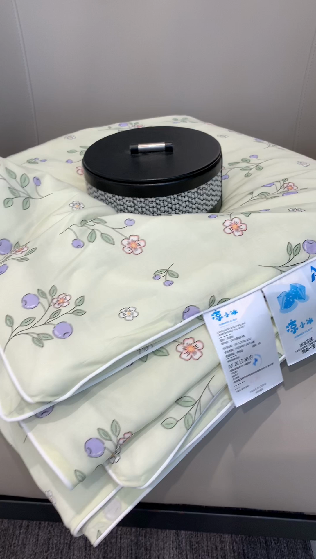 91家纺网 家纺一手货源 找家纺 奈萝家纺 2024新款A类凉感丝小凉皮夏被可机洗夏被新品空调被蓝莓多多