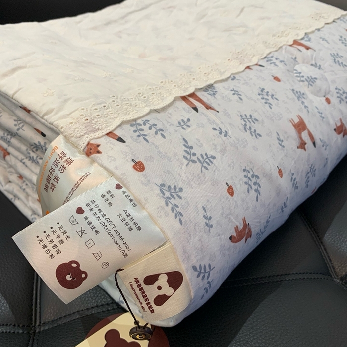 91家纺网 家纺一手货源 找家纺 奈萝 2024新款法式花边针织夏被春秋被 小狐狸