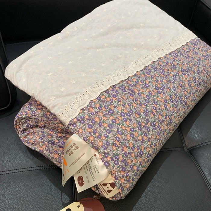 91家纺网 家纺一手货源 找家纺 奈萝 2024新款法式花边针织夏被春秋被 紫梦