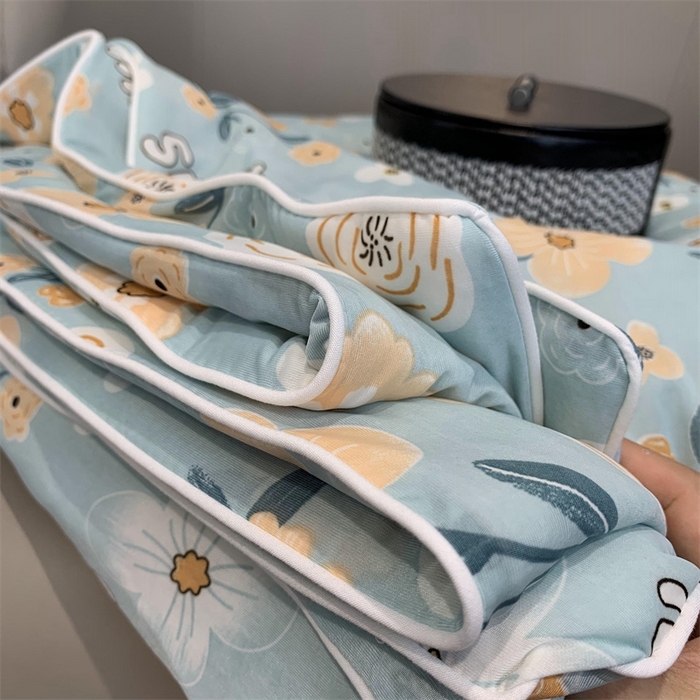 91家纺网 家纺一手货源 找家纺 奈萝家纺 2024新款A类凉感丝小凉皮夏被可机洗夏被新品空调被碎花系