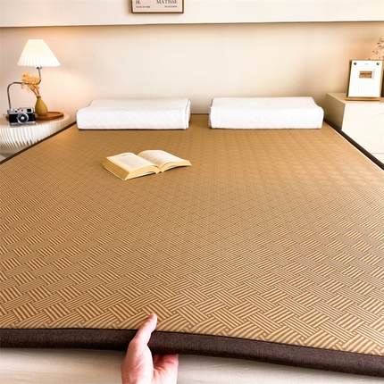 91家纺网 家纺一手货源 找家纺 孩子王家纺 2024新款包边工艺凉席地垫打地铺神器 饼干花咖-宽边