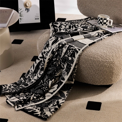 91家纺网 家纺一手货源 找家纺 暖绵绵家纺 2025新款轻奢气质时尚兔绒纱针织毯-缇卡 缇卡-黑色