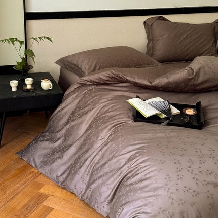 91家纺网 家纺一手货源 找家纺 云栖家居 2024全棉提花A类四件套 春意漫漫-木茶棕