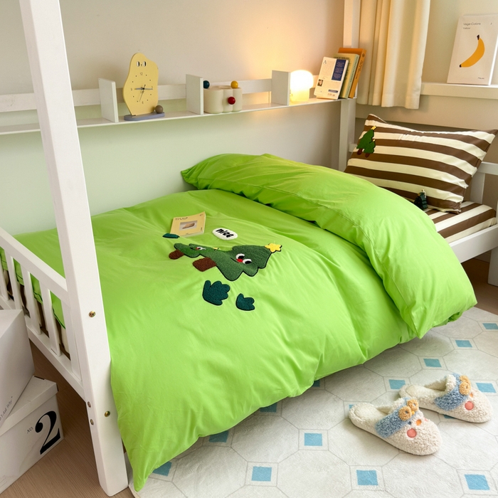 91家纺网 家纺一手货源 找家纺 锦觅 2024新款学生季全棉小清新绣花时尚复古卡通三件套四件套 摇钱树