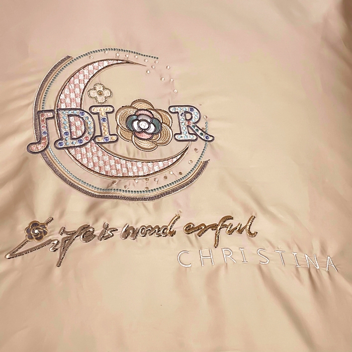 91家纺网 家纺一手货源 找家纺 艾迪尚家纺 2025新款120S刺绣长绒棉单被套 山茶花-香槟金