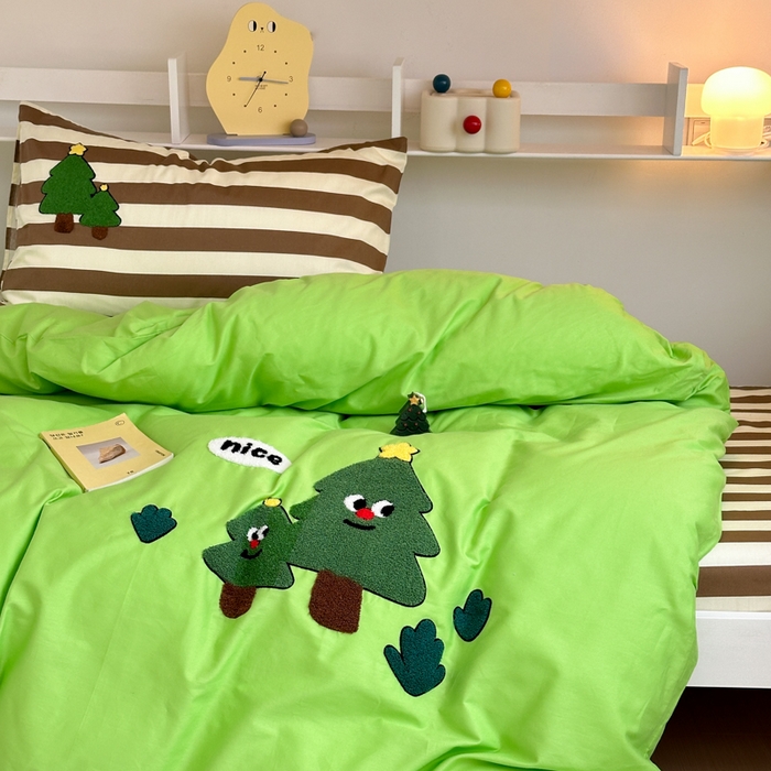 91家纺网 家纺一手货源 找家纺 锦觅 2024新款学生季全棉小清新绣花时尚复古卡通三件套四件套 摇钱树