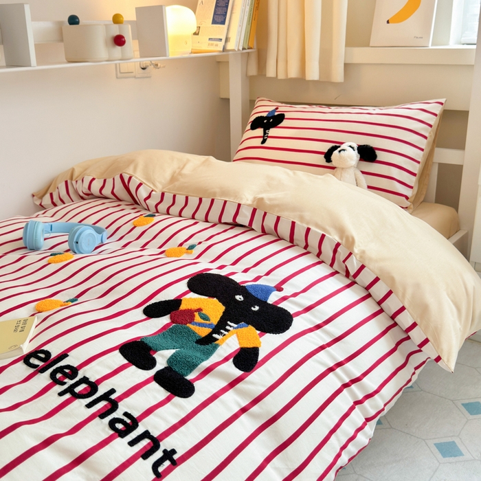 91家纺网 家纺一手货源 找家纺 锦觅 2024新款学生季全棉小清新绣花时尚复古卡通三件套四件套 所象披靡