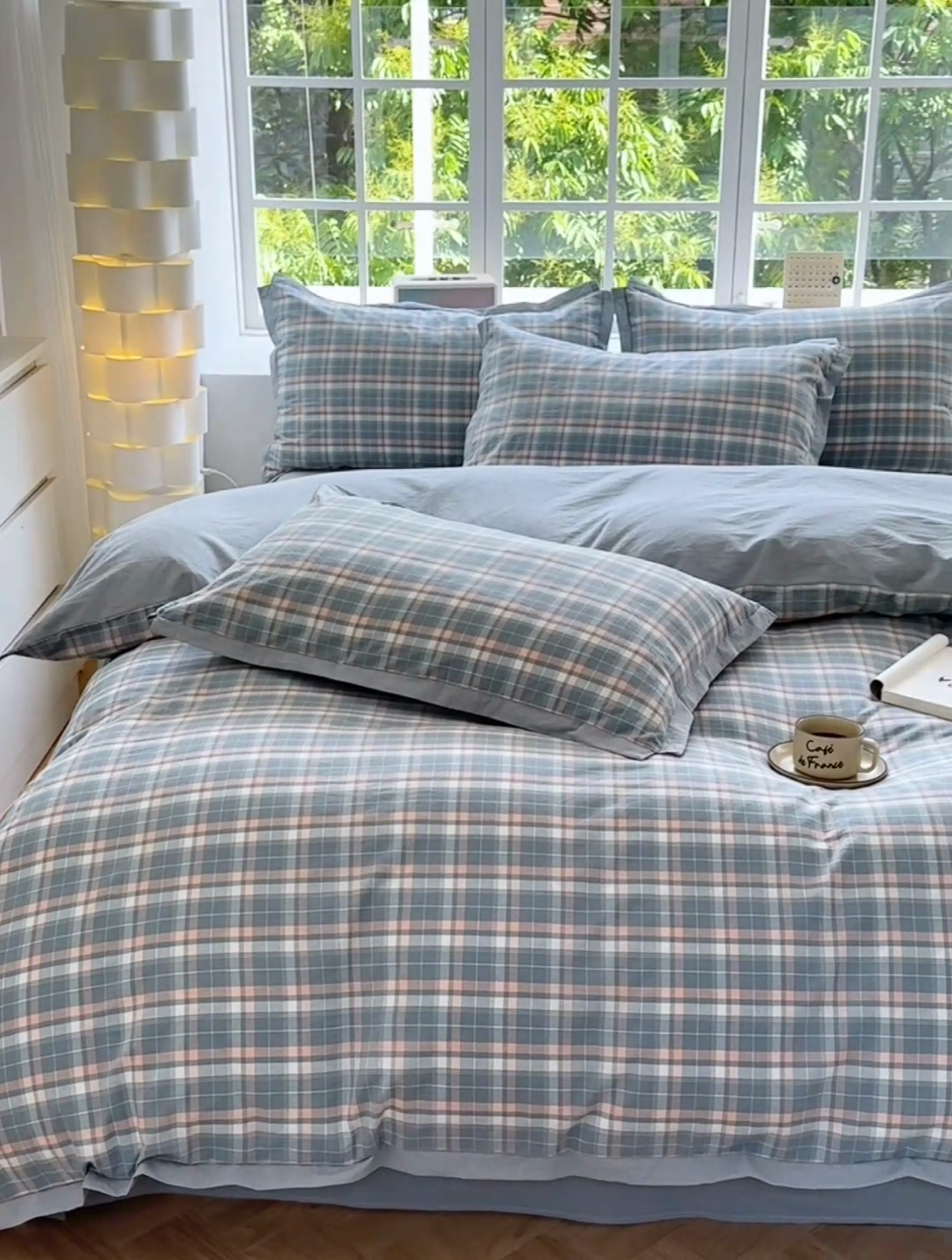 91家纺网 家纺一手货源 找家纺 晚依家纺 2025新款全棉色织水洗棉宽边断角四件套 小幸运-粉蓝