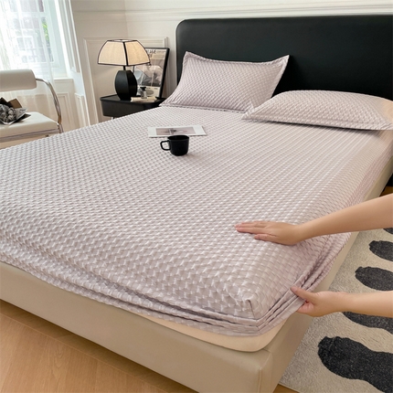 91家纺网 家纺一手货源 找家纺 （总）梦舒羽 2025新款魔方格泡泡大提花床笠华夫格床垫保护套