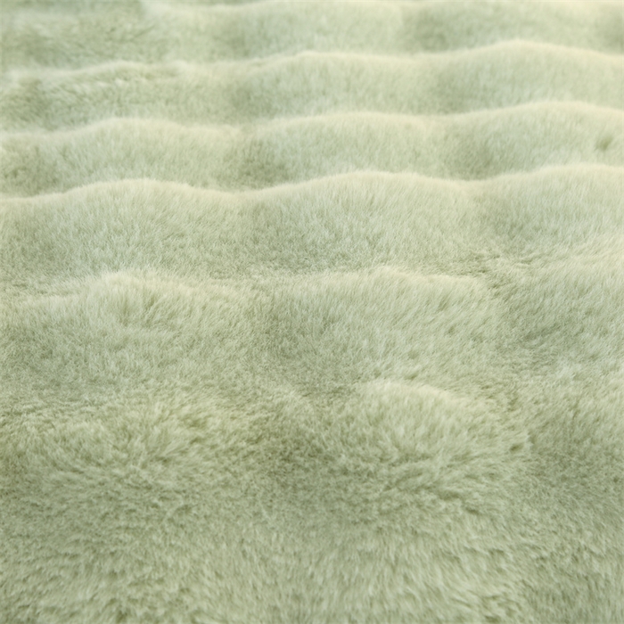91家纺网 家纺一手货源 找家纺 芸锦豪2024新款纯色托斯卡纳兔毛大泡泡绒毛毯 草绿