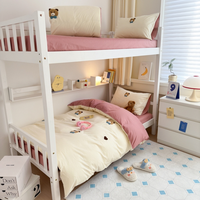 91家纺网 家纺一手货源 找家纺 锦觅 2024新款学生季全棉小清新绣花时尚复古卡通三件套四件套 熊先生