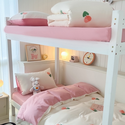 91家纺网 家纺一手货源 找家纺 莱登卡奴  2024新款全棉毛巾绣卡通学生三件套四件套套件系列 郁金香白拼豆沙