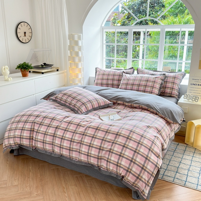 91家纺网 家纺一手货源 找家纺 晚依家纺 2024新款全棉色织水洗棉宽边断角四件套 幸福恋曲-粉