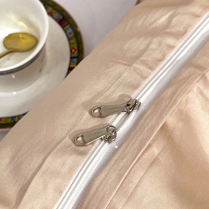 91家纺网 家纺一手货源 找家纺 艾迪尚家纺 2025新款120S刺绣长绒棉单被套 山茶花-香槟金