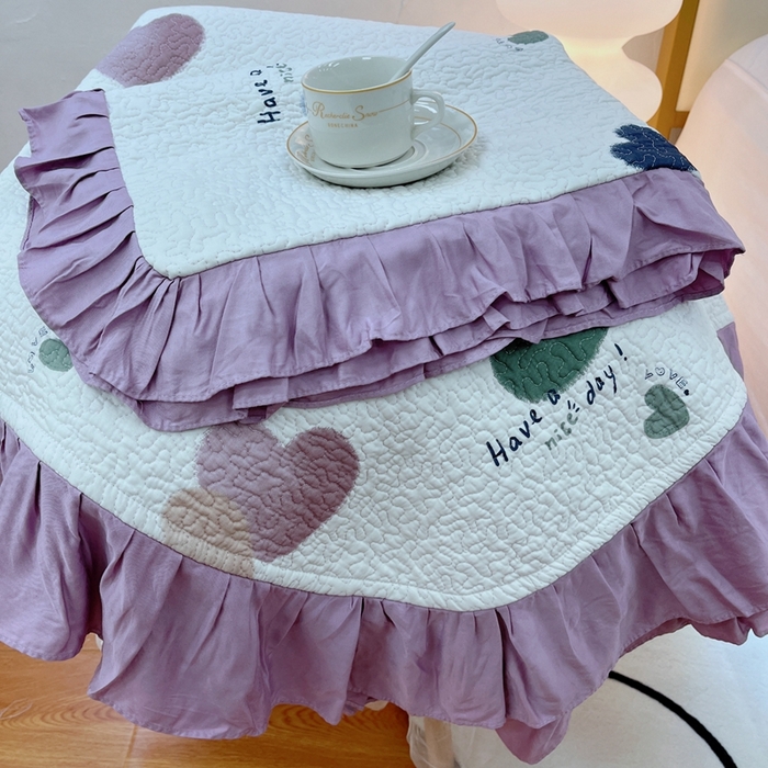 91家纺网 家纺一手货源 找家纺 暖居 2024新款莱赛尔莫代尔天丝床盖三件套 梦幻爱心紫   韩系大花边