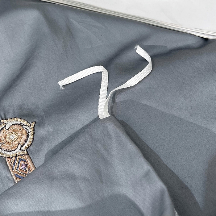 91家纺网 家纺一手货源 找家纺 艾迪尚家纺 2025新款120S刺绣长绒棉单被套 时尚-灰