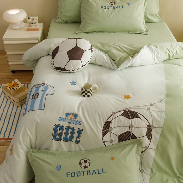 91家纺网 家纺一手货源 找家纺 （总）绒梦里 2025款A类全棉40s水洗棉贴布绣花四件套儿童三件套上下铺床套件-足球系列