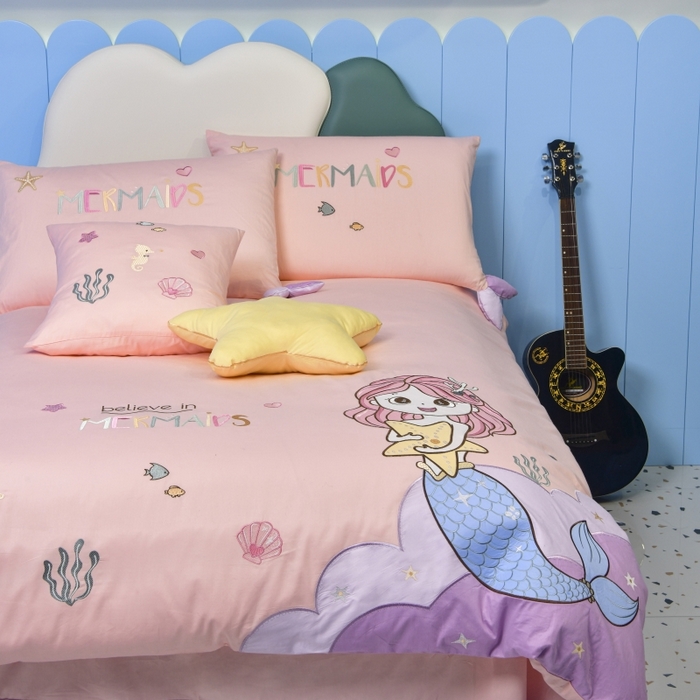 91家纺网 家纺一手货源 找家纺 佳梦家纺 2024新款40支全棉高端贴布绣卡通四件套 美人鱼