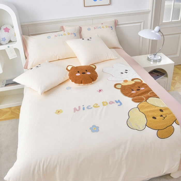 91家纺网 家纺一手货源 找家纺 佳梦家纺 2024新款40支全棉轻熟贴布绣卡通四套件 快乐之光