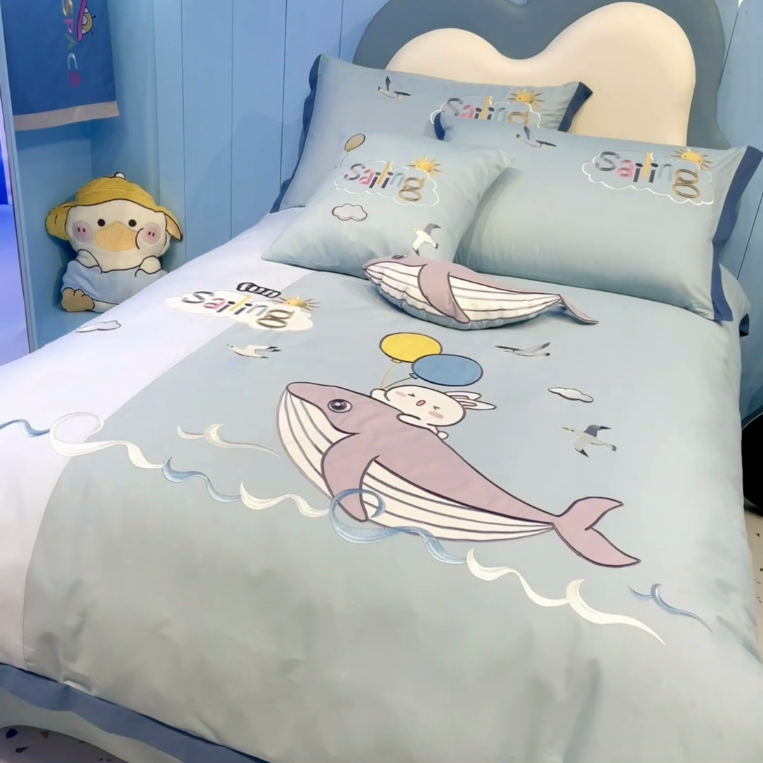 91家纺网 家纺一手货源 找家纺 佳梦家纺 2024新款40支全棉高端贴布绣卡通四件套 鲸鱼