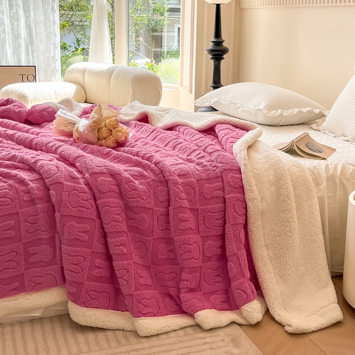 91家纺网 家纺一手货源 找家纺 呗旺鹿 2024新款多巴胺双面塔肤绒高克重盖毯（特价款） 果酱兔