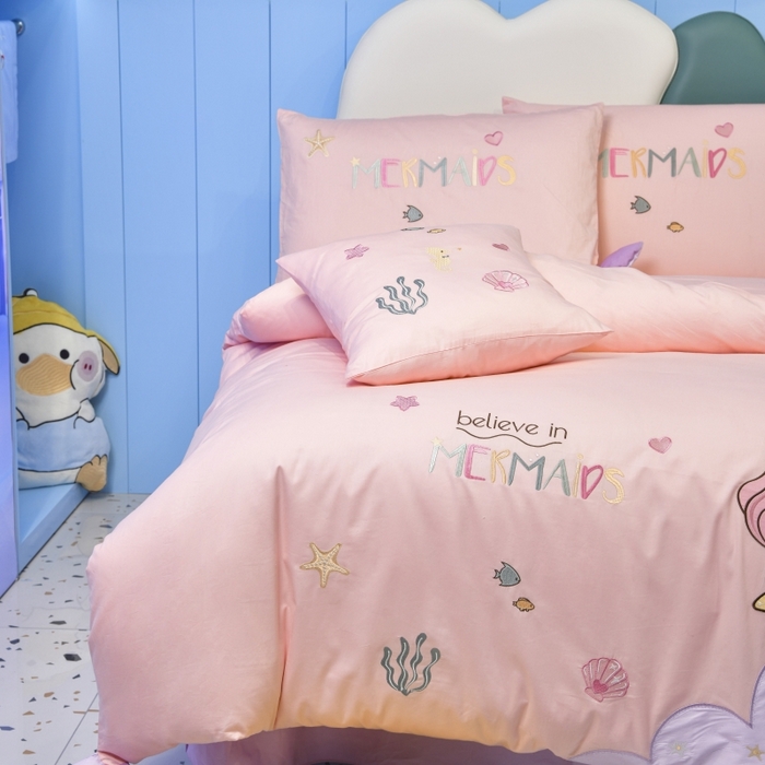 91家纺网 家纺一手货源 找家纺 佳梦家纺 2024新款40支全棉高端贴布绣卡通四件套 美人鱼