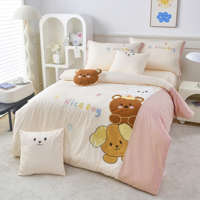 91家纺网 家纺一手货源 找家纺 佳梦家纺 2024新款40支全棉轻熟贴布绣卡通四套件 快乐之光