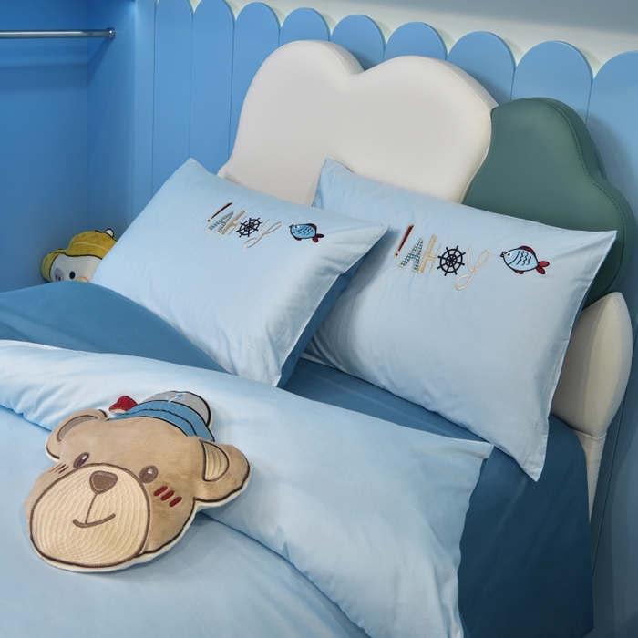 91家纺网 家纺一手货源 找家纺 佳梦家纺 2024新款40支全棉高端贴布绣卡通四件套 领航者