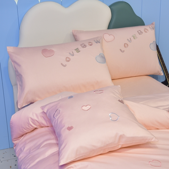 91家纺网 家纺一手货源 找家纺 佳梦家纺 2024新款40支全棉轻熟贴布绣卡通四套件 甜心樱桃