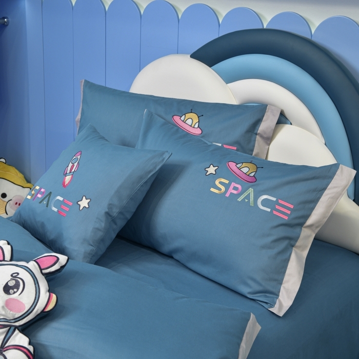 91家纺网 家纺一手货源 找家纺 佳梦家纺 2024新款40支全棉高端贴布绣卡通四件套 宇航兔