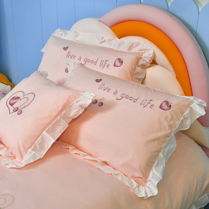 91家纺网 家纺一手货源 找家纺 佳梦家纺 2024新款40支全棉高端贴布绣卡通四件套 生日快乐