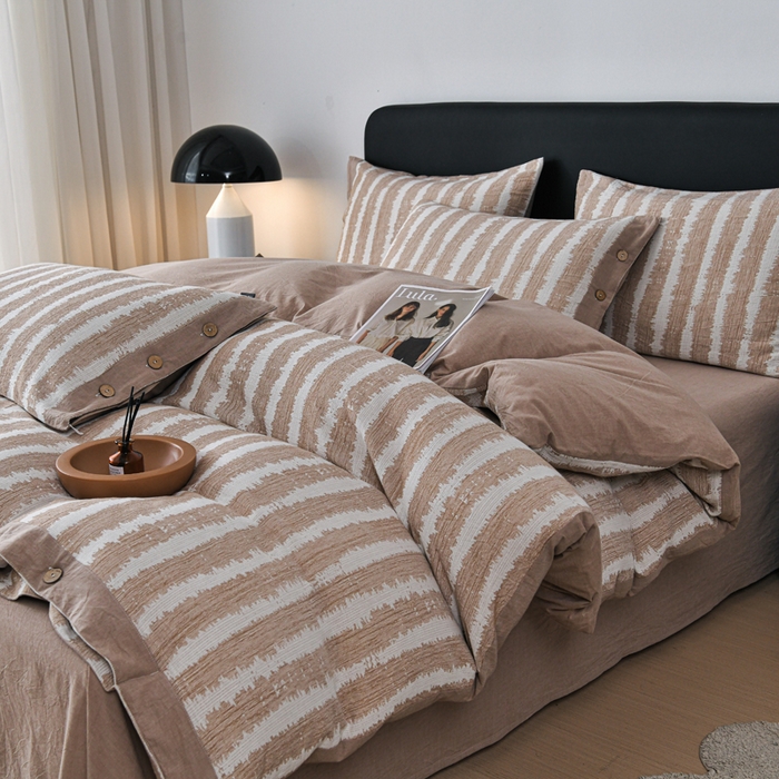 91家纺网 家纺一手货源 找家纺 娜娜 2024新款全棉双层纱大提花四件套 条纹-咖