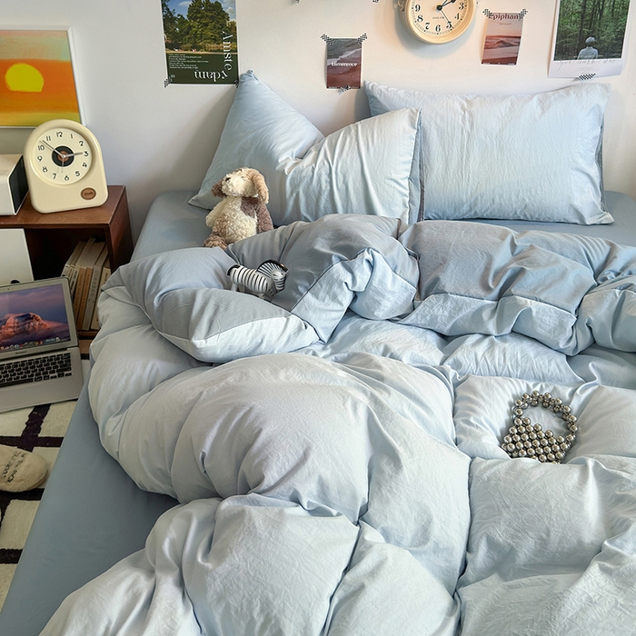 91家纺网 家纺一手货源 找家纺 沐芷 2024新款超柔105g纯色水洗棉四件套-柔雅系列 柔雅-冰蓝雾灰