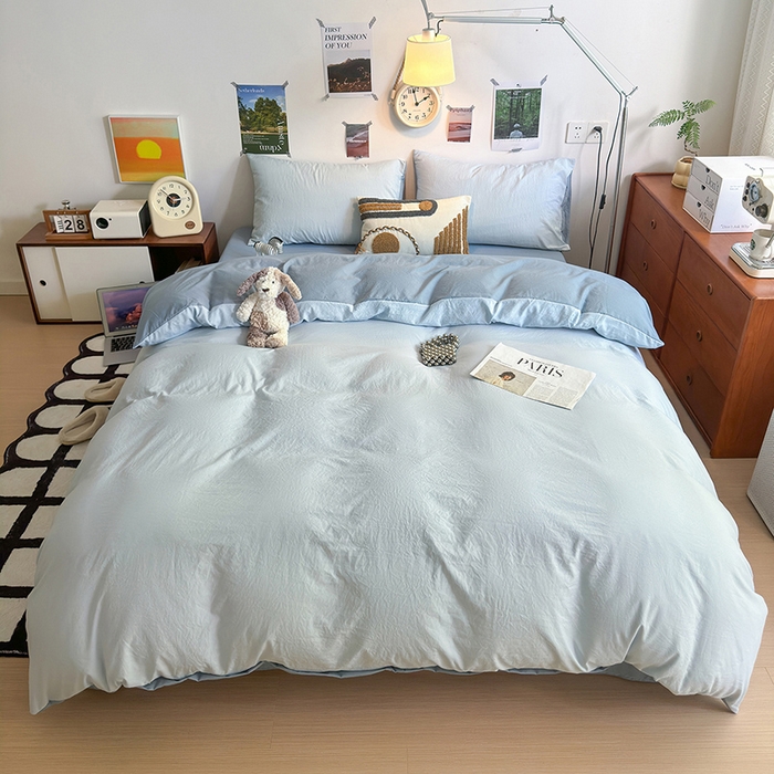 91家纺网 家纺一手货源 找家纺 沐芷 2024新款超柔105g纯色水洗棉四件套-柔雅系列 柔雅-冰蓝雾灰