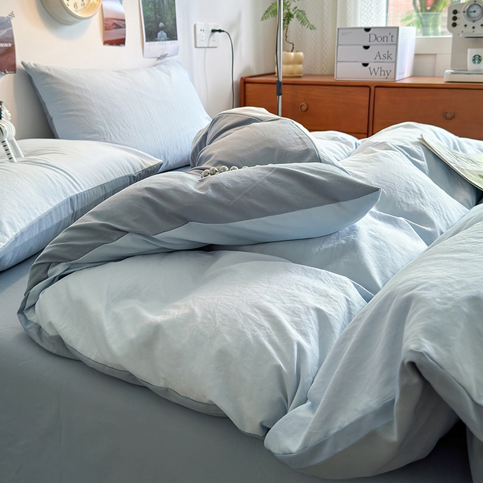 91家纺网 家纺一手货源 找家纺 沐芷 2024新款超柔105g纯色水洗棉四件套-柔雅系列 柔雅-冰蓝雾灰