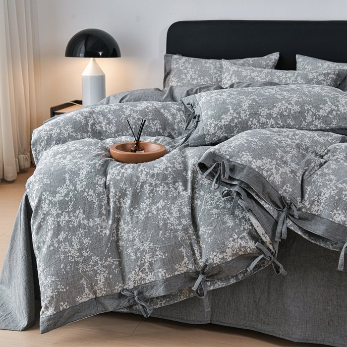 91家纺网 家纺一手货源 找家纺 娜娜 2024新款全棉双层纱大提花四件套 栀子花-深灰