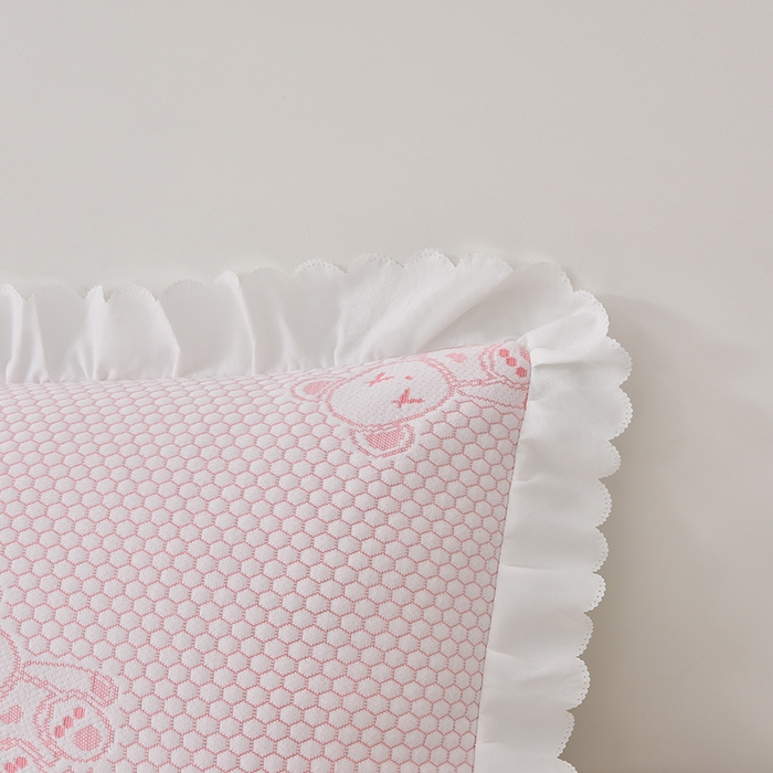 91家纺网 家纺一手货源 找家纺 艾兜坊 2024新款针织冰豆豆花边枕套 小熊·粉