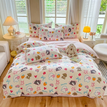 91家纺网 家纺一手货源 找家纺 妖妖家纺 2024新款超柔软糯水洗云朵棉印花四季款四件套 狗狗派对