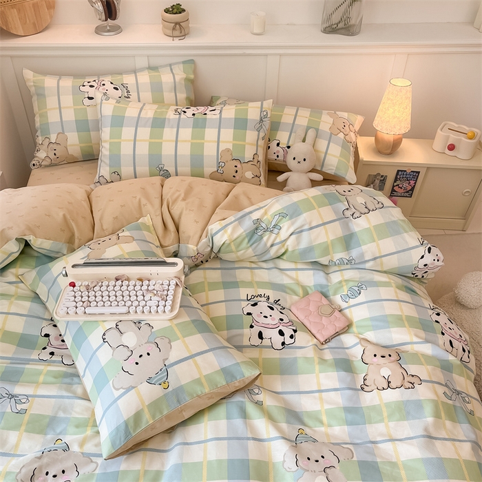 91家纺网 家纺一手货源 找家纺 曼之夏 2024新款全棉印花四件套 绿格小狗