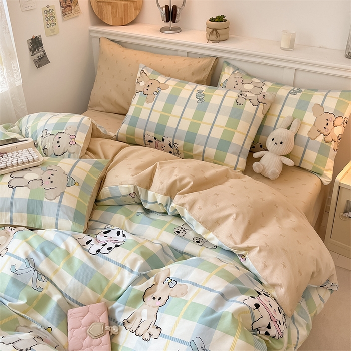 91家纺网 家纺一手货源 找家纺 曼之夏 2024新款全棉印花四件套 绿格小狗