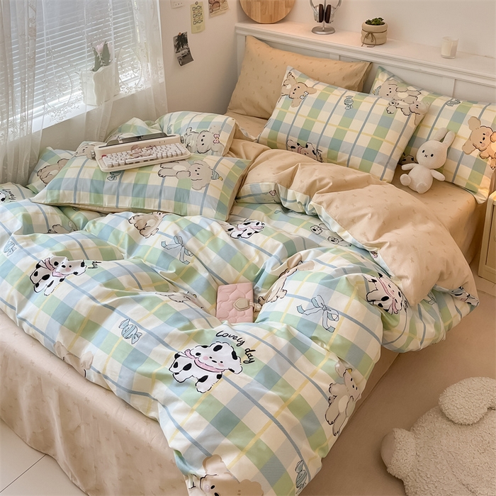 91家纺网 家纺一手货源 找家纺 曼之夏 2024新款全棉印花四件套 绿格小狗