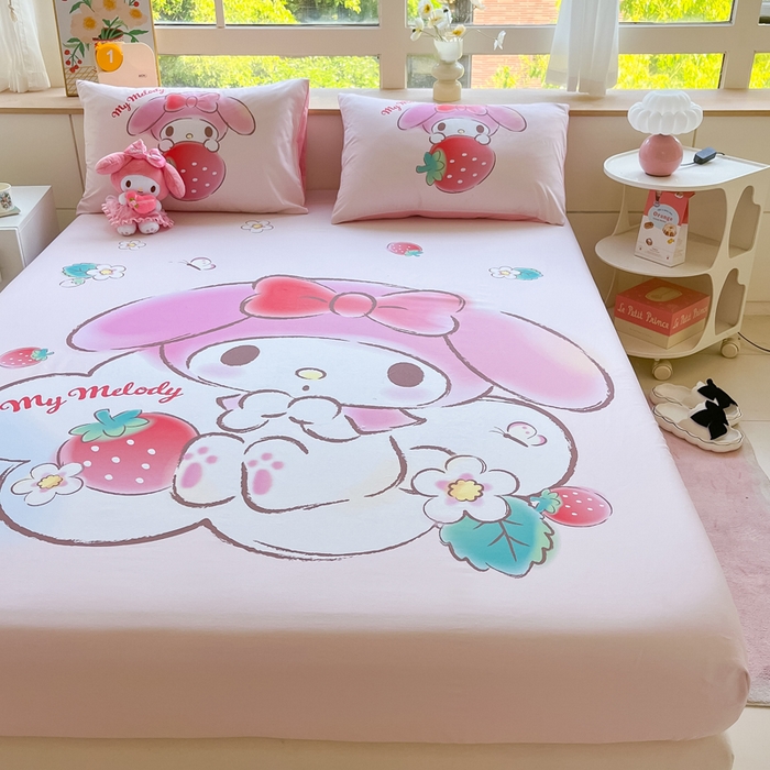 91家纺网 家纺一手货源 找家纺 金爱家 2024新款全棉三丽鸥正版大版单品床笠 草莓美乐蒂