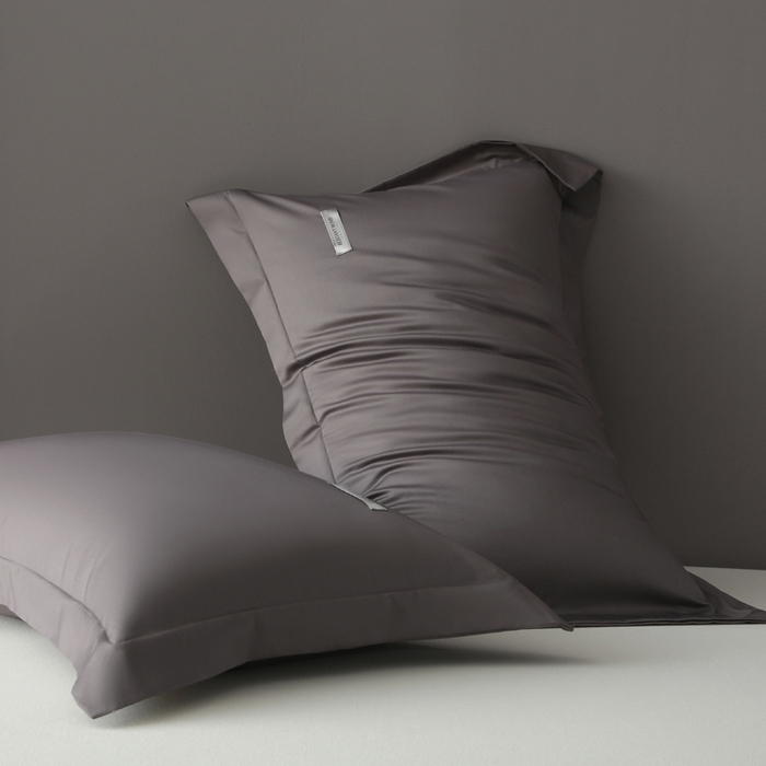 91家纺网 家纺一手货源 找家纺 2024新款100支贡缎 长绒棉枕套 贡缎枕套 48x74cm全棉枕芯套 单枕套 枕头套 商务灰