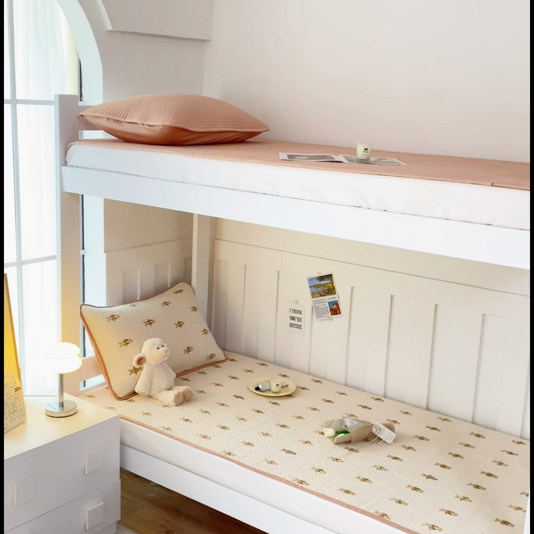 91家纺网 家纺一手货源 找家纺 茉夕 2024新款学生宿舍上下铺全棉床盖 兔言兔语