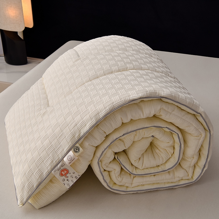 91家纺网 家纺一手货源 找家纺 招财狼家纺 2024新款华夫格羽丝被 极光白