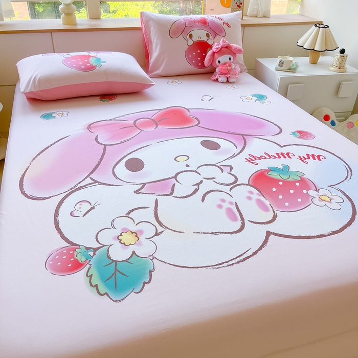 91家纺网 家纺一手货源 找家纺 金爱家 2024新款全棉三丽鸥正版大版单品床笠 草莓美乐蒂