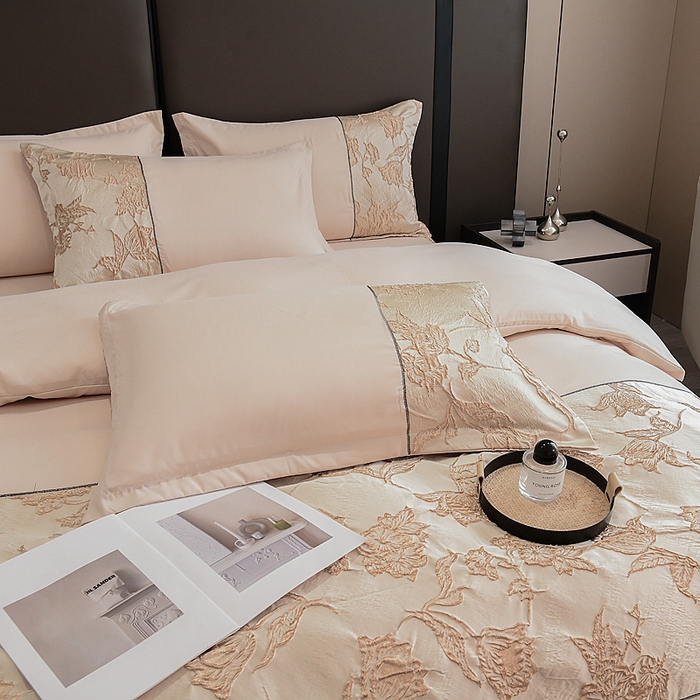 91家纺网 家纺一手货源 找家纺 布可家纺 2025新款轻奢精美浮雕刺绣提花四件套 花叶扶-香槟金